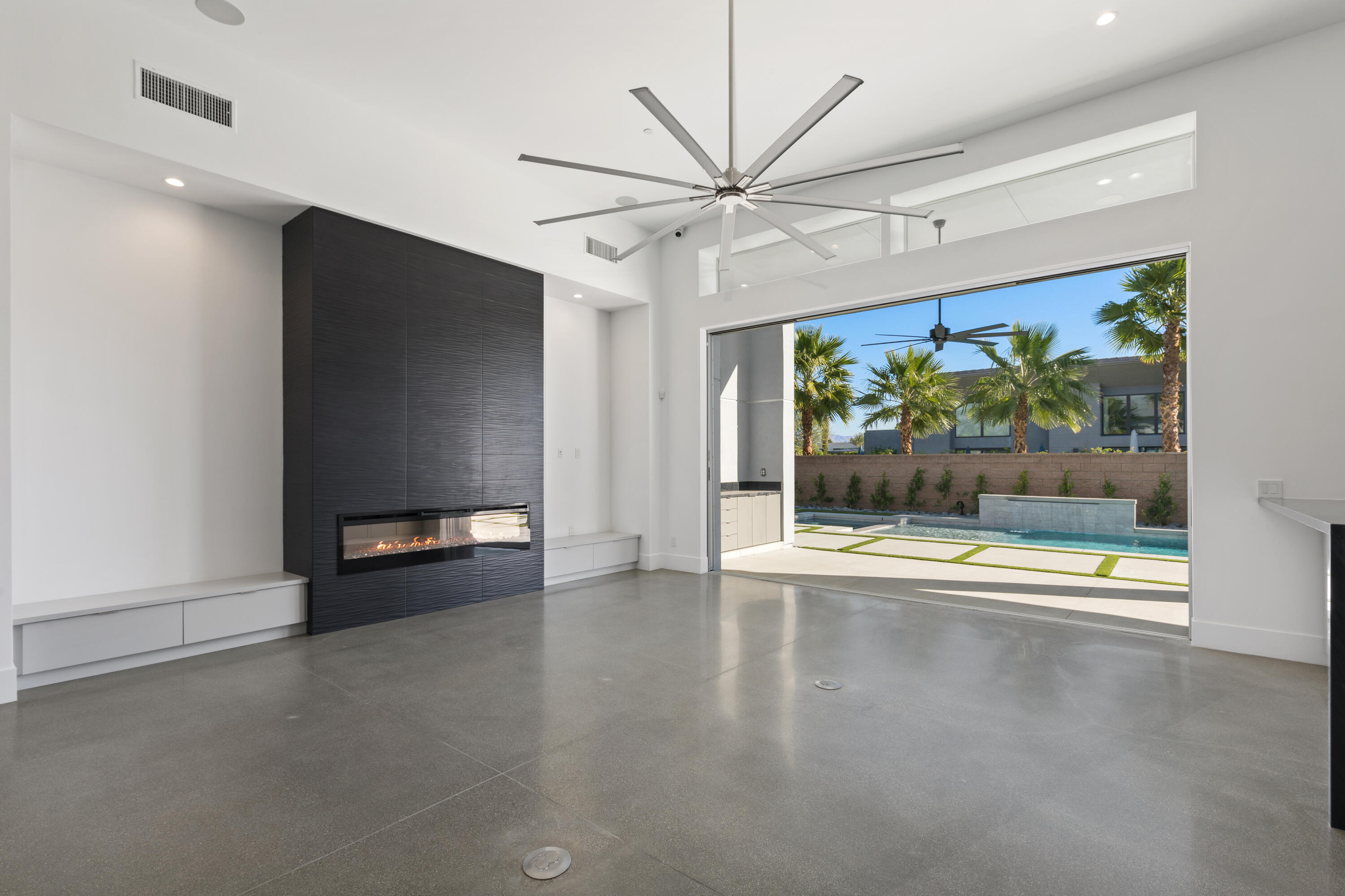 1 Siena Vista Rancho Mirage, CA 92270 - Photo 5 of 39 28_10563808_144036_144036-EI-118