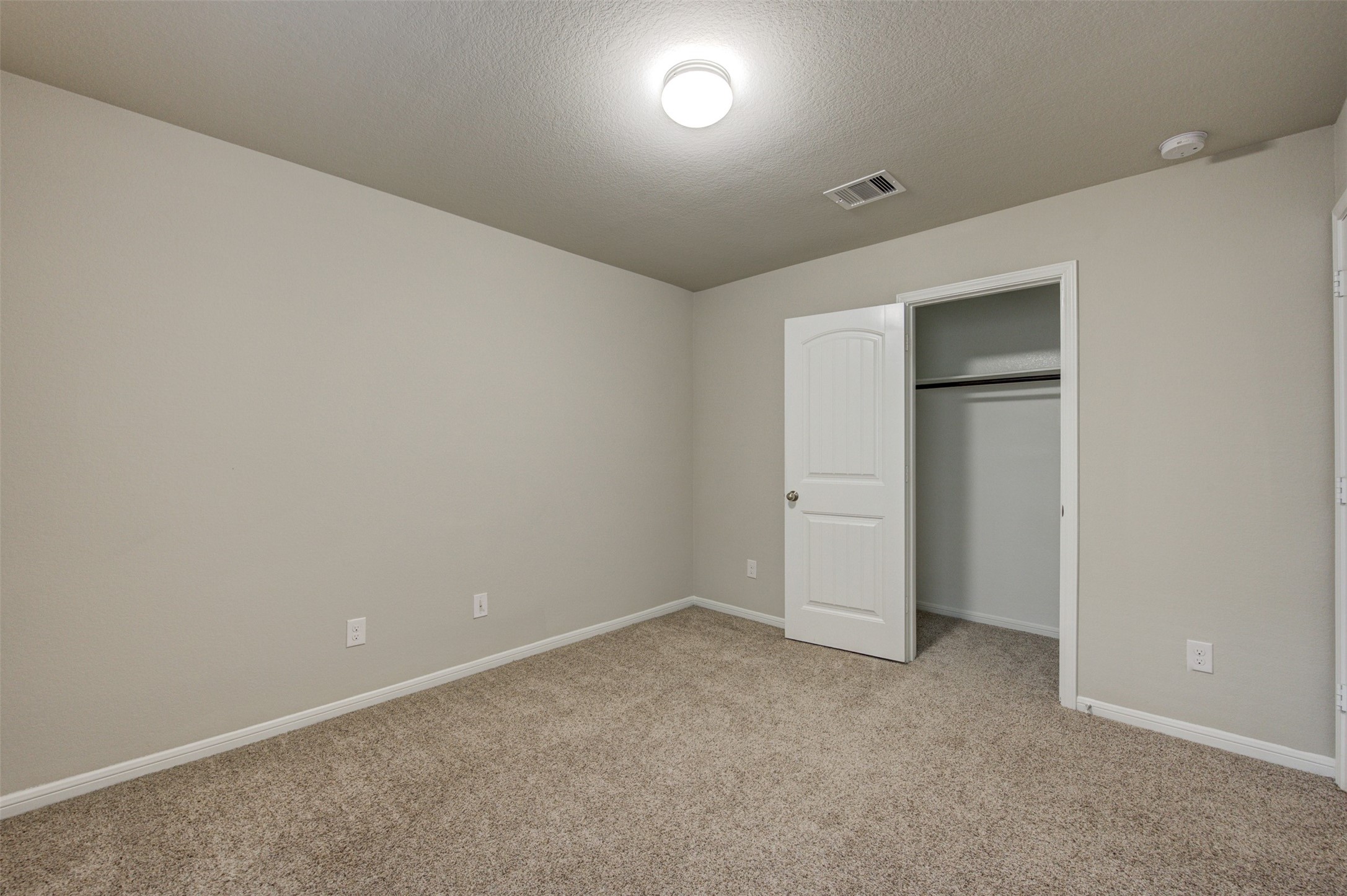 8002 Carillon Way Rosharon, TX 77583 - Photo 16 of 20