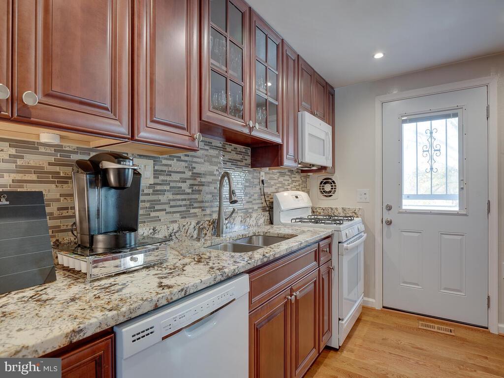 12617 Lunan Road Clinton, MD 20735 - Photo 14 of 41