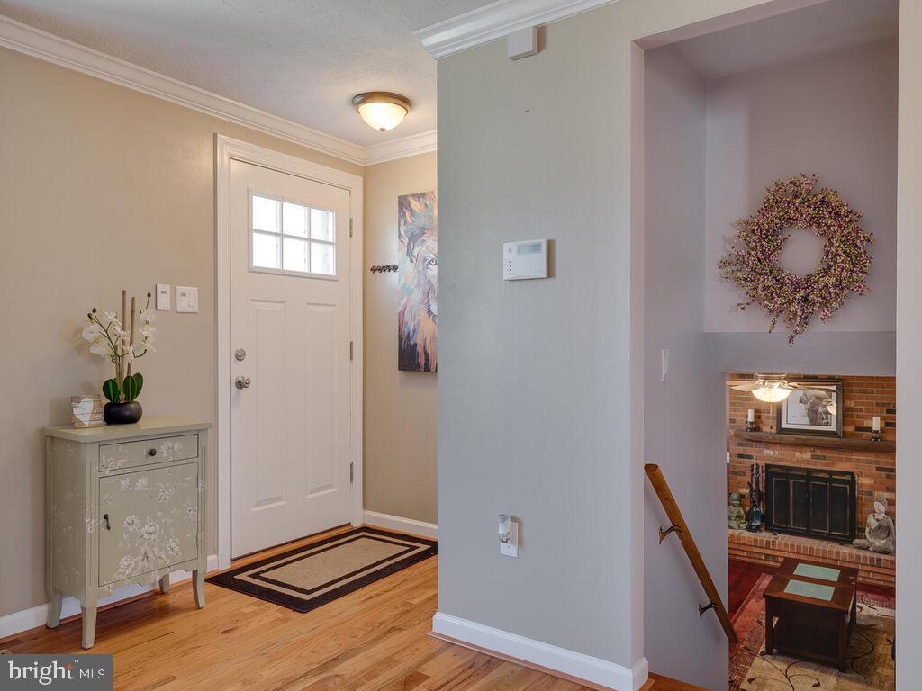12617 Lunan Road Clinton, MD 20735 - Photo 5 of 41