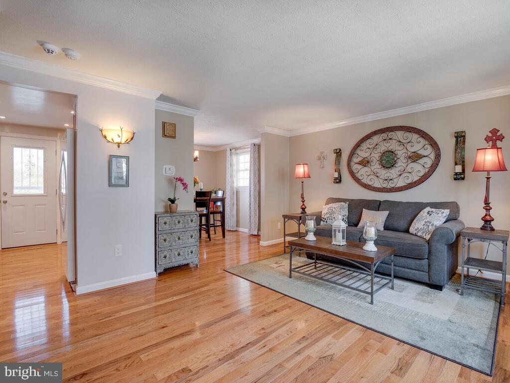 12617 Lunan Road Clinton, MD 20735 - Photo 6 of 41