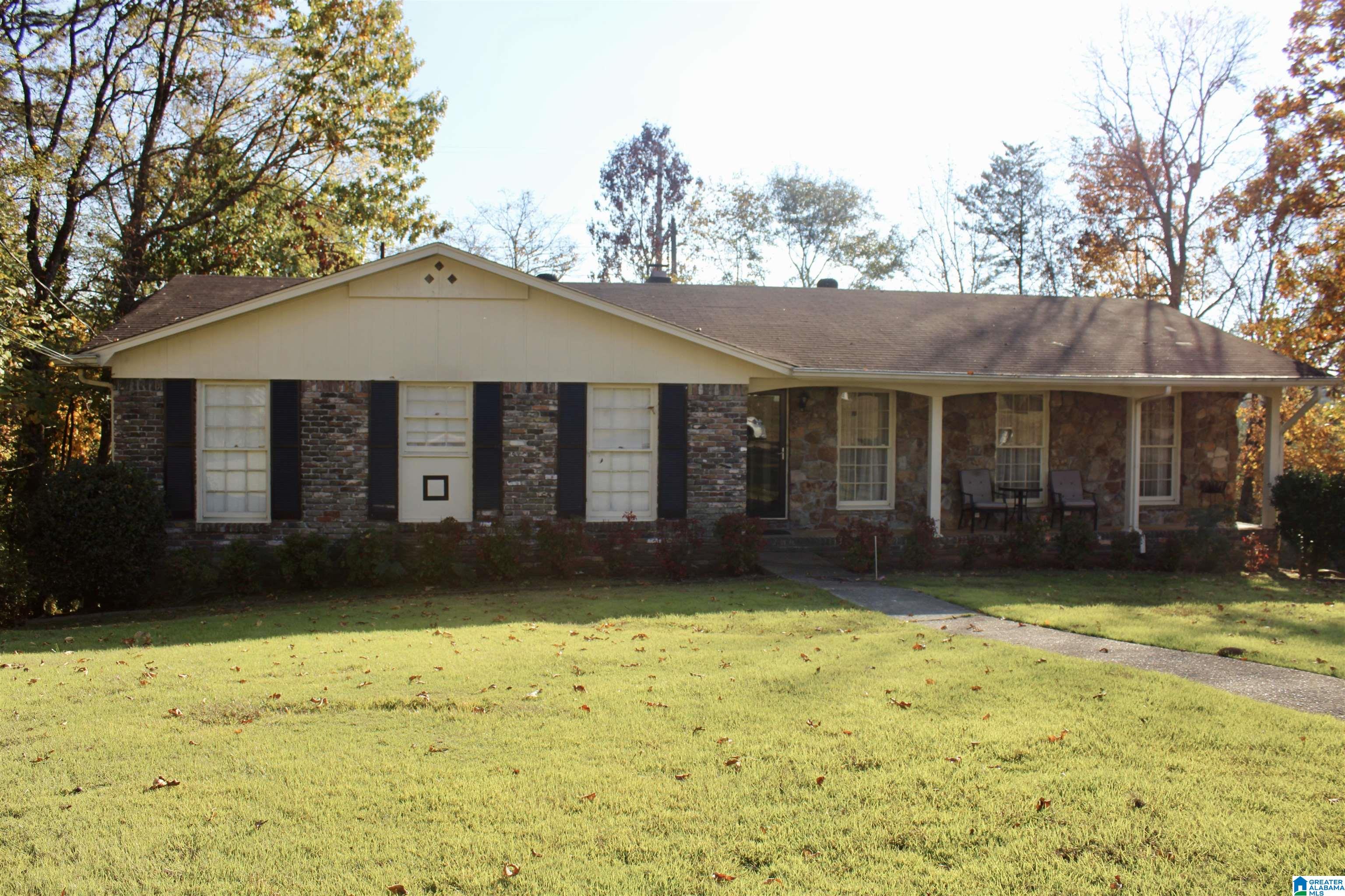 998 Ridgewood Circle Birmingham, AL 35235 - Photo 3 of 8