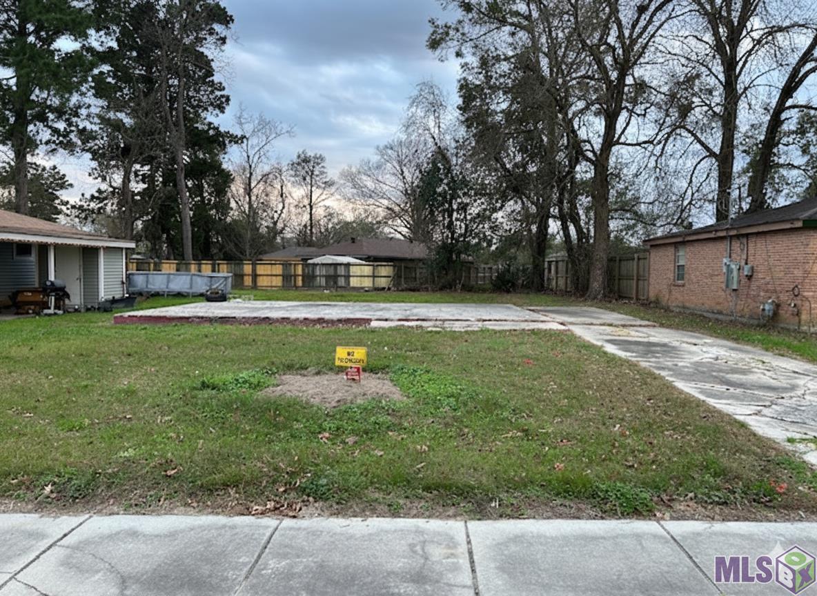 2952 75th Avenue Baton Rouge, LA 70807 - Photo 2 of 5