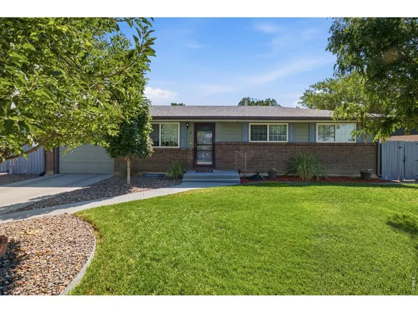 $524,900 | 4 South Gay Drive, Longmont, CO 80501