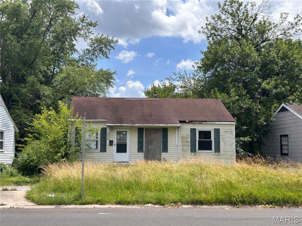 200 Cameron Road St. Louis, MO 63137 - Photo 1 of 2
