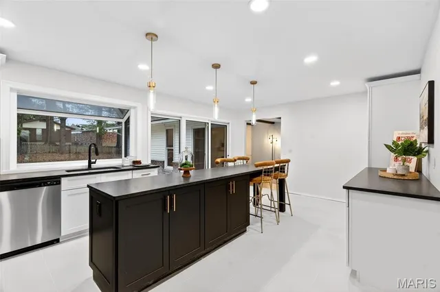 $299,900 | 12974 Partridge Run Drive, Florissant, MO 63033