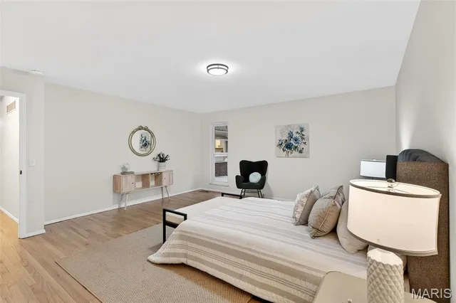 $299,900 | 12974 Partridge Run Drive, Florissant, MO 63033