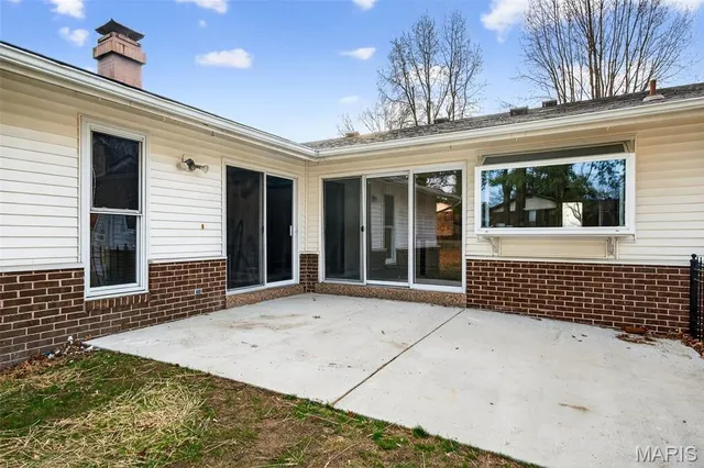 $299,900 | 12974 Partridge Run Drive, Florissant, MO 63033