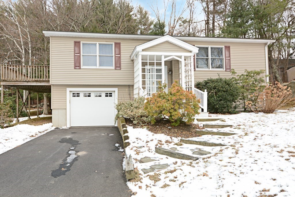 10 Allison Road, Unit 10 Northborough, MA 01532 - Photo 2 of 30 Gallery Image 2