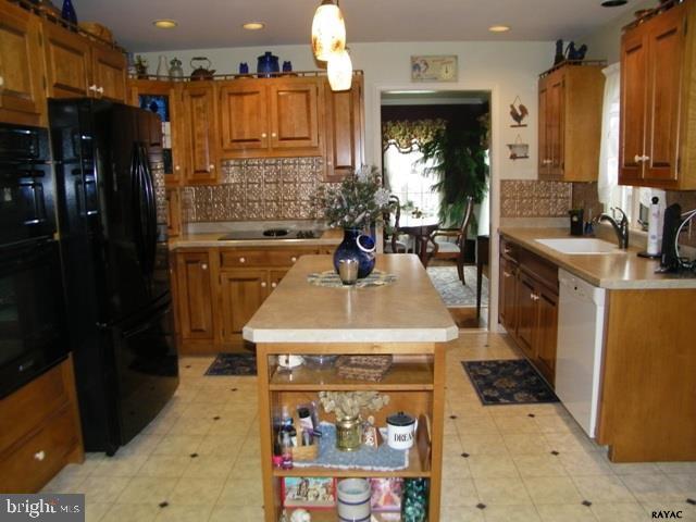 5367 Field Pointe Drive Spring Grove, PA 17362 - Photo 7 of 36
