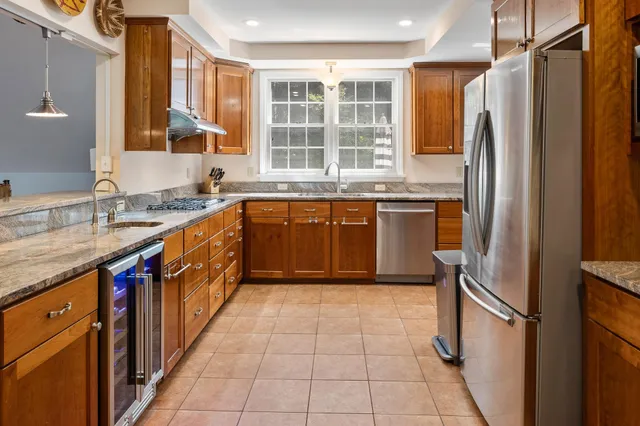 $1,699,000 | 4 Spencer Road, Hanover, NH 03755