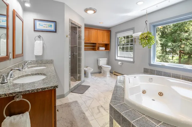 $1,699,000 | 4 Spencer Road, Hanover, NH 03755