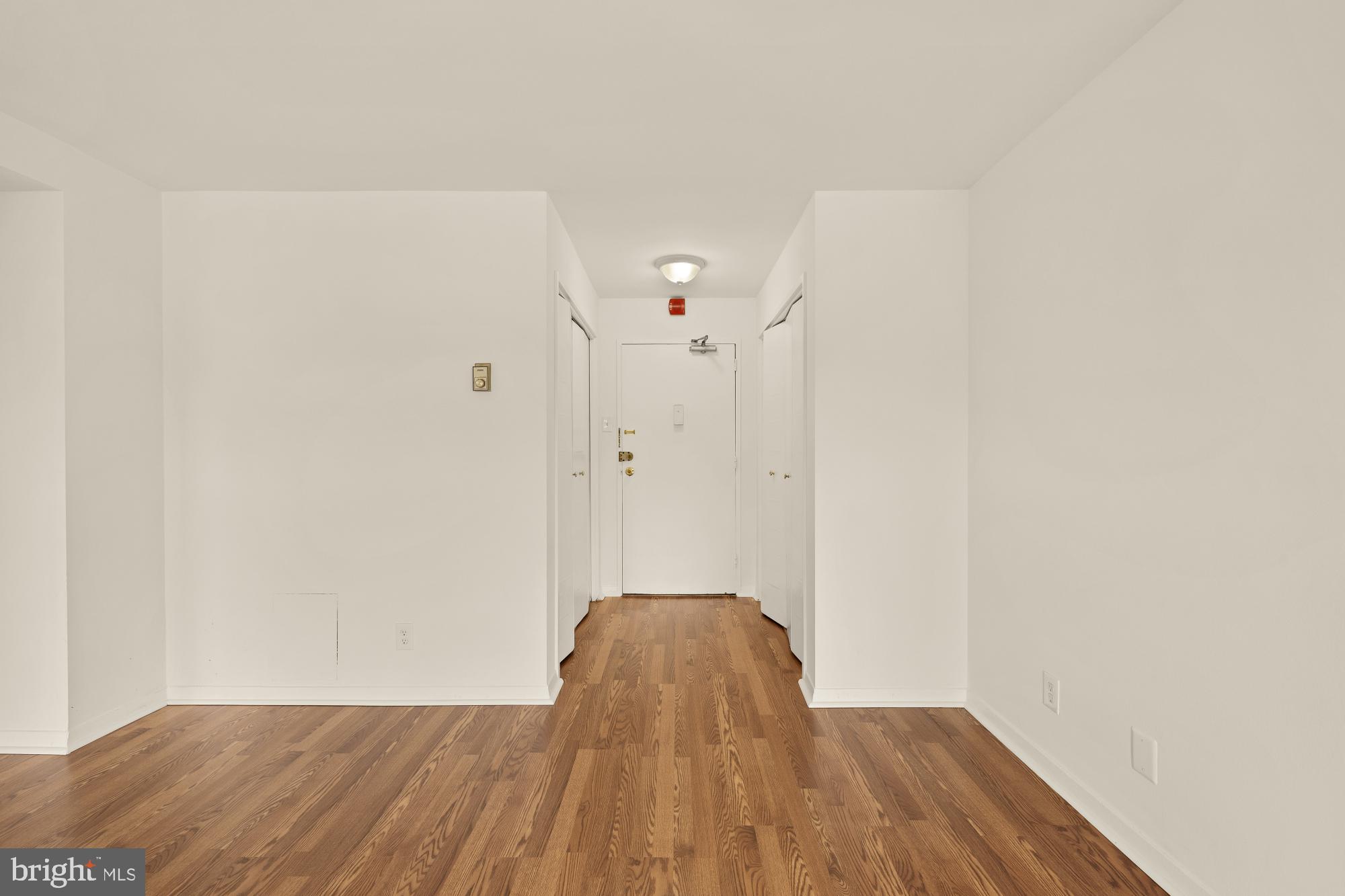 1900 Lyttonsville Road, Unit 818 Silver Spring, MD 20910 - Photo 5 of 28