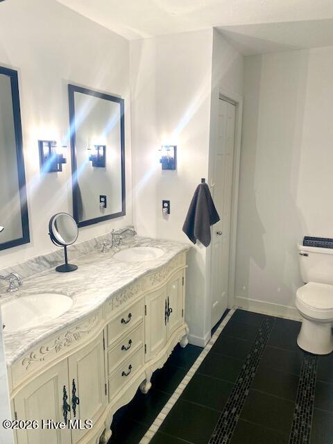 2401 White Road Wilmington, NC 28411 - Photo 19 of 44 master bathroom