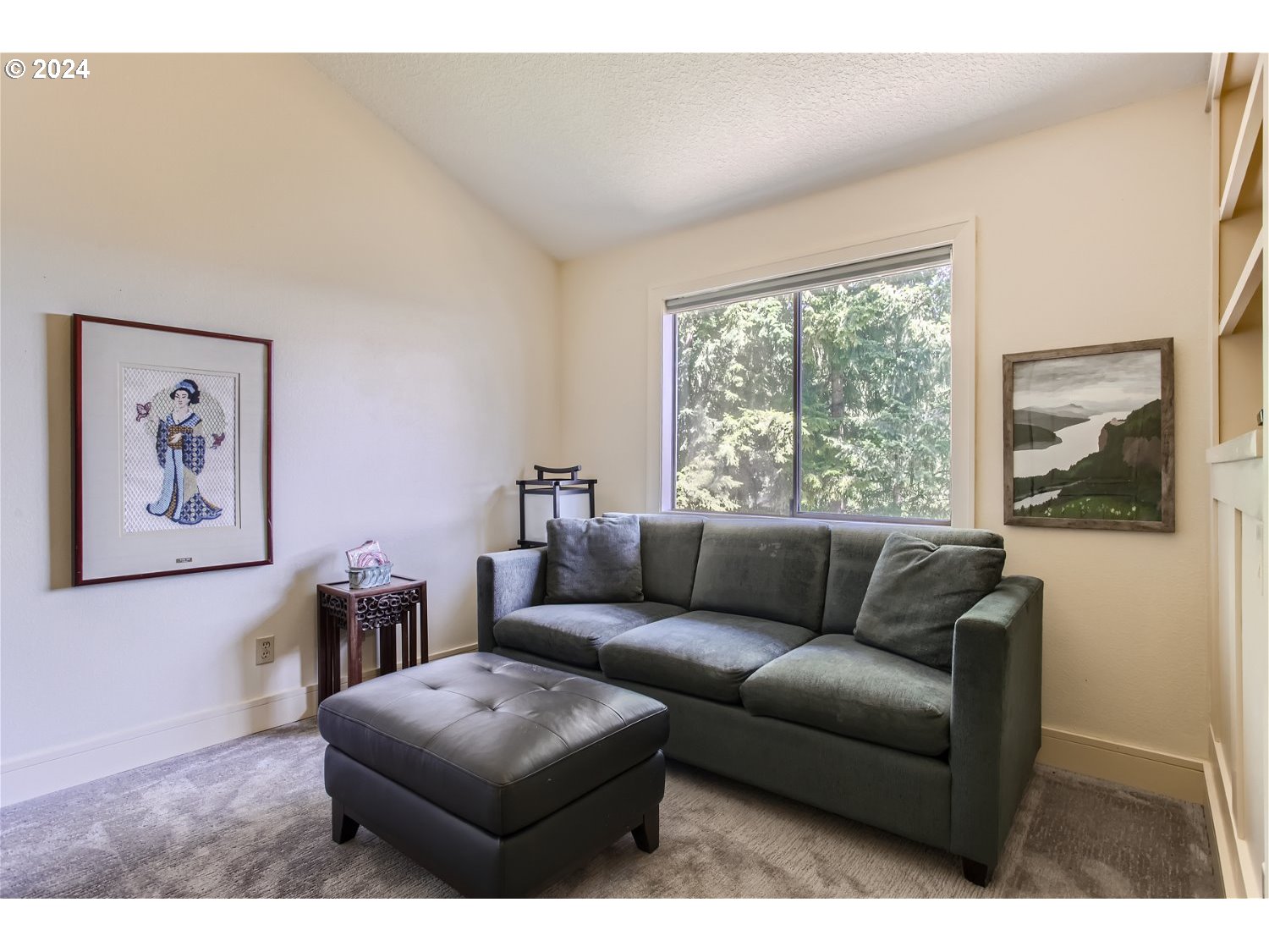 16200 Southeast Hagen Road Happy Valley, OR 97086 - Photo 20 of 44 Library