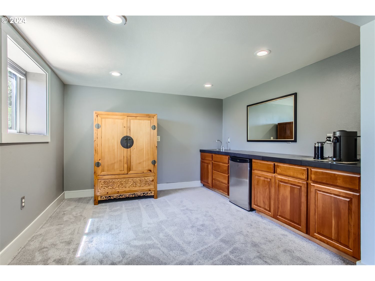 16200 Southeast Hagen Road Happy Valley, OR 97086 - Photo 27 of 44 Wet Bar