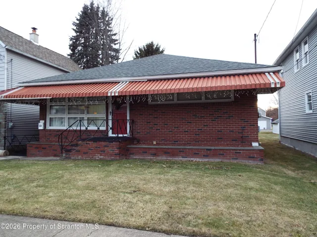 $299,900 | 231 Poplar Street, Dickson City, PA 18519