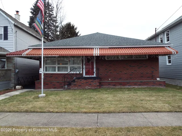 $299,900 | 231 Poplar Street, Dickson City, PA 18519