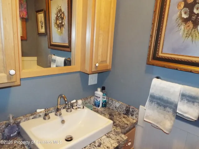 $299,900 | 231 Poplar Street, Dickson City, PA 18519