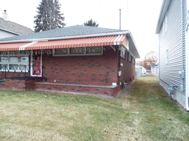 $299,900 | 231 Poplar Street, Dickson City, PA 18519