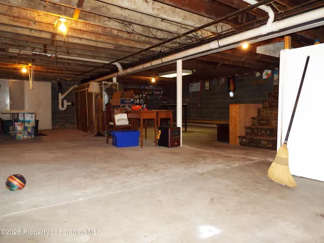 $299,900 | 231 Poplar Street, Dickson City, PA 18519