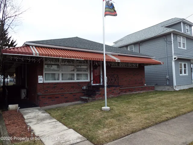 $299,900 | 231 Poplar Street, Dickson City, PA 18519