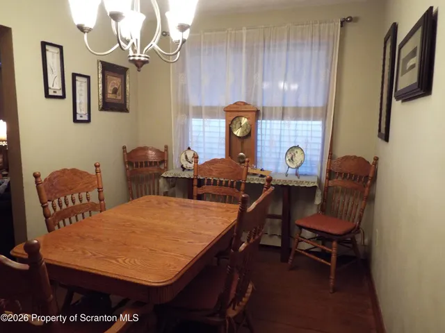 $299,900 | 231 Poplar Street, Dickson City, PA 18519