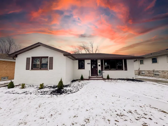 $449,900 | 1608 Tulip Lane, Munster, IN 46321