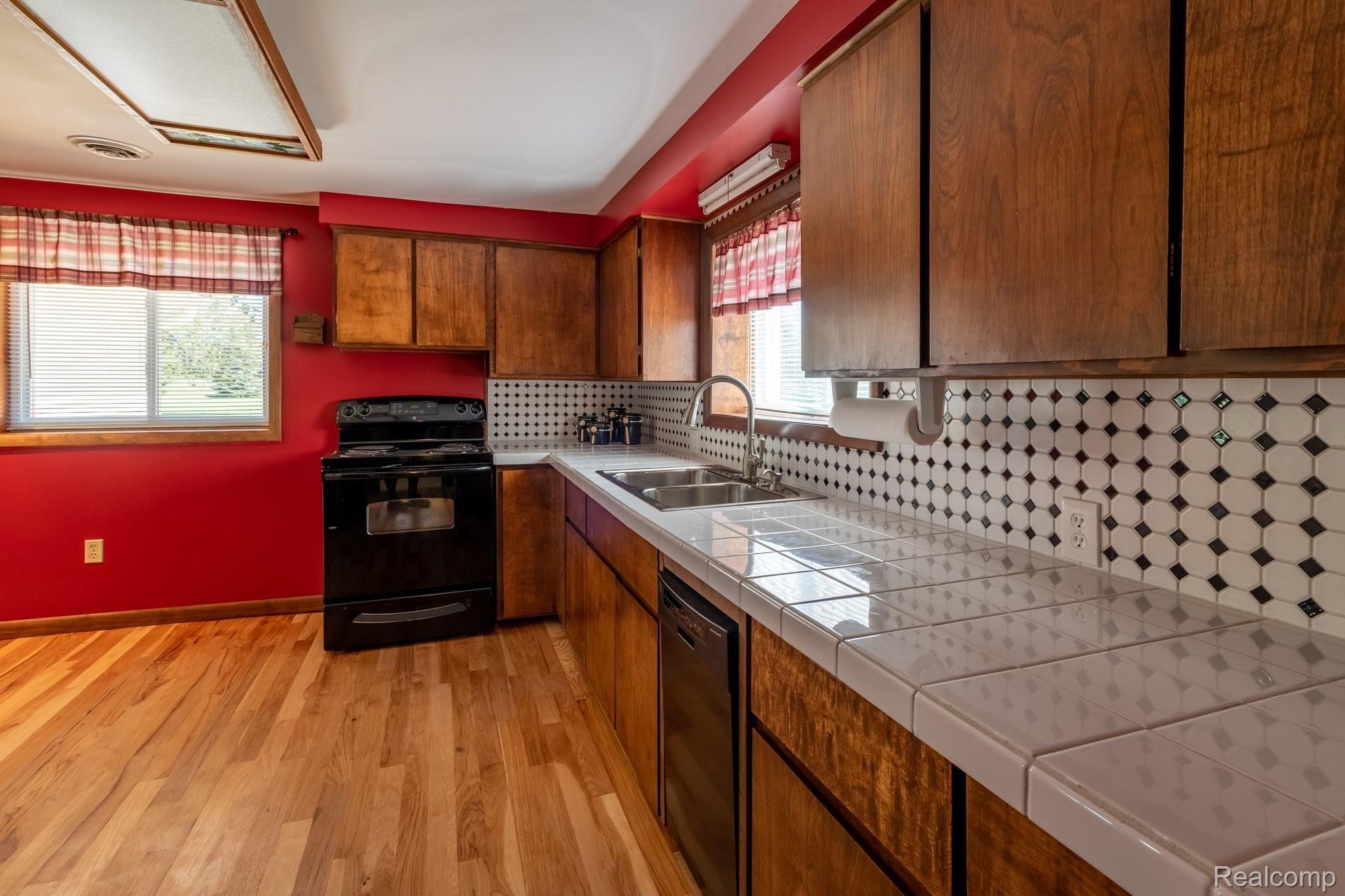 1691 Dixon Road Caro, MI 48723 - Photo 12 of 39 _MG_5893-HDR.jpg