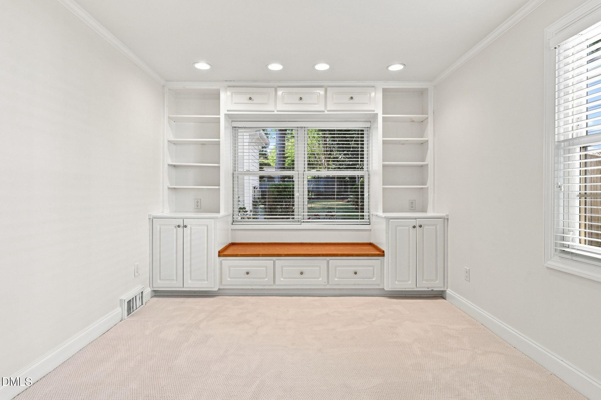 2721 Van Dyke Avenue Raleigh, NC 27607 - Photo 14 of 57 31-web-or-mls-IMG_6523