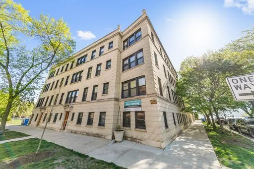 $2,584 | 1320 West Birchwood Avenue, Unit 1, Chicago, IL 60626