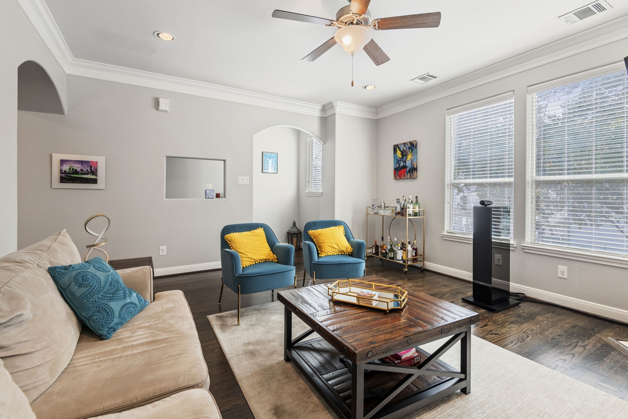 2204 Colorado Street Houston, TX 77007 - Photo 3 of 16