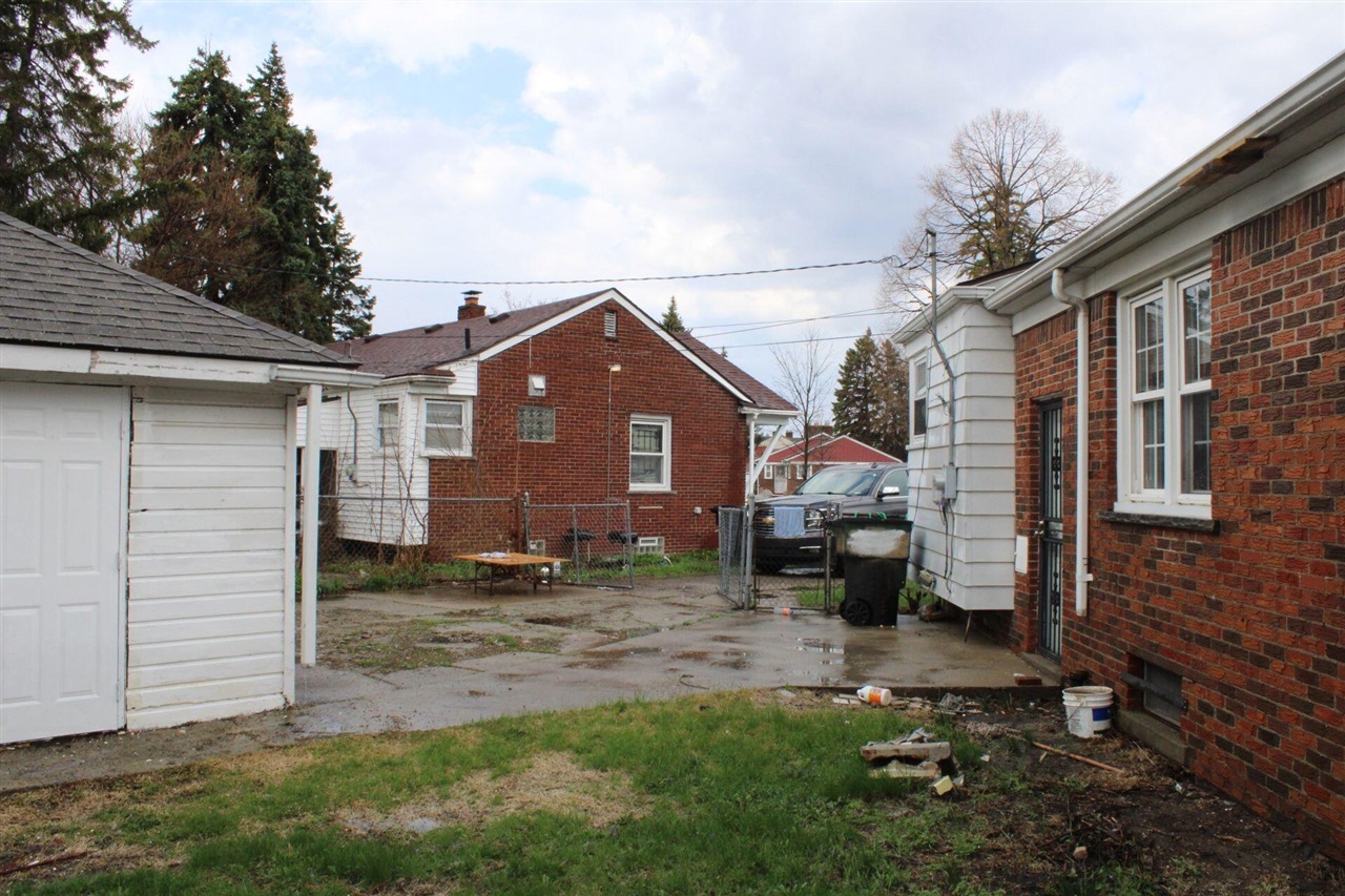8045 Appoline Street Detroit, MI 48228 - Photo 31 of 39