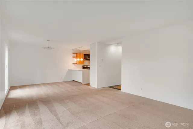 $300,000 | 1425 South Puget Drive, Unit B3, Renton, WA 98055