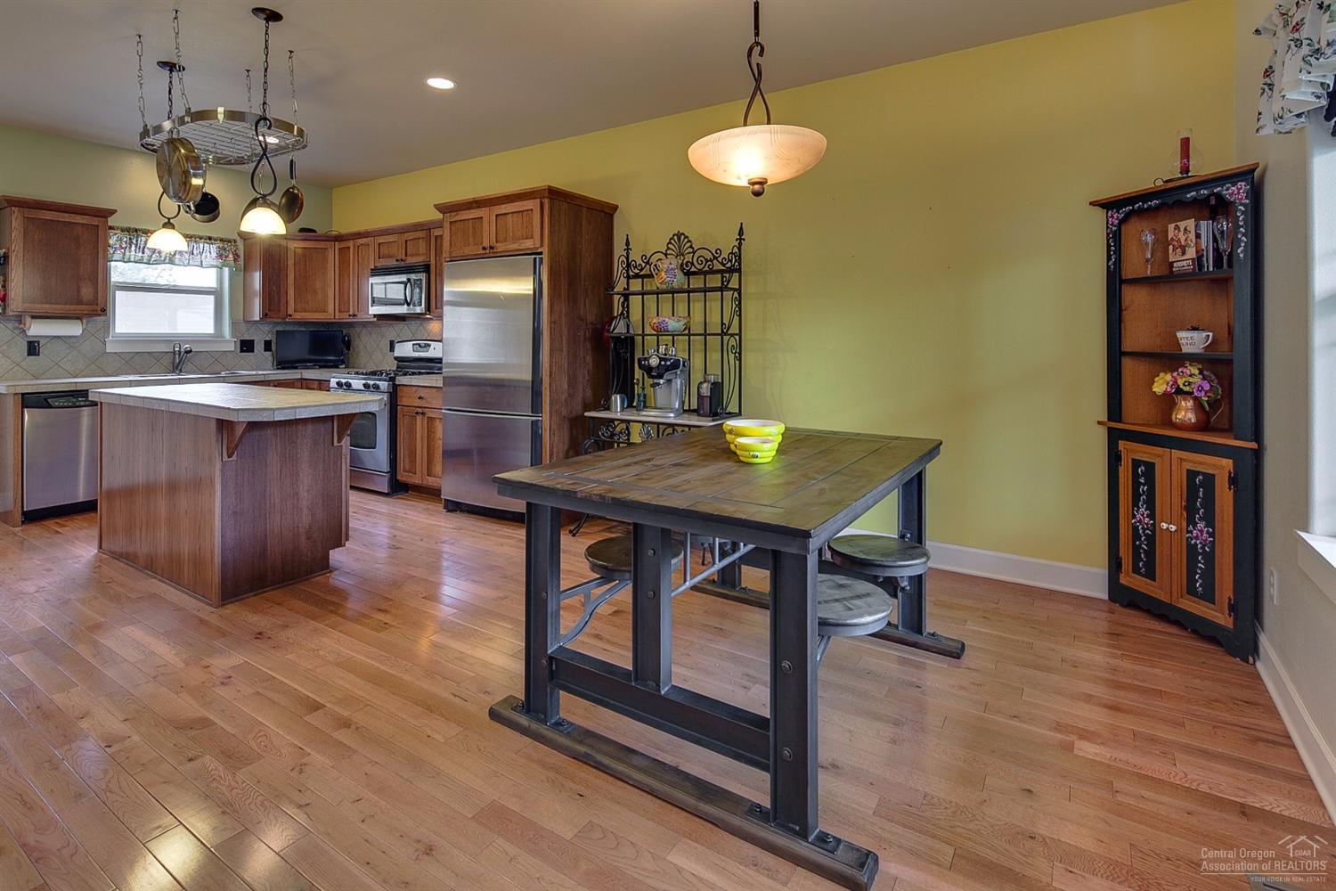 62769 Hawkview Road Bend, OR 97701 - Photo 6 of 24 Additional Photo