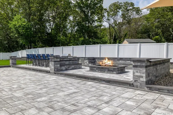 $1,299,000 | 154 MacArthur Boulevard, Hauppauge, NY 11788