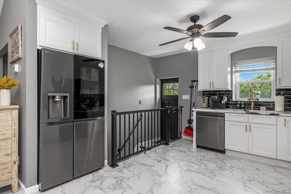 $1,299,000 | 154 MacArthur Boulevard, Hauppauge, NY 11788