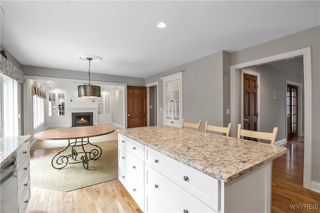 5215 Fox Trace Buffalo, NY 14221 - Photo 17 of 47 kitchen