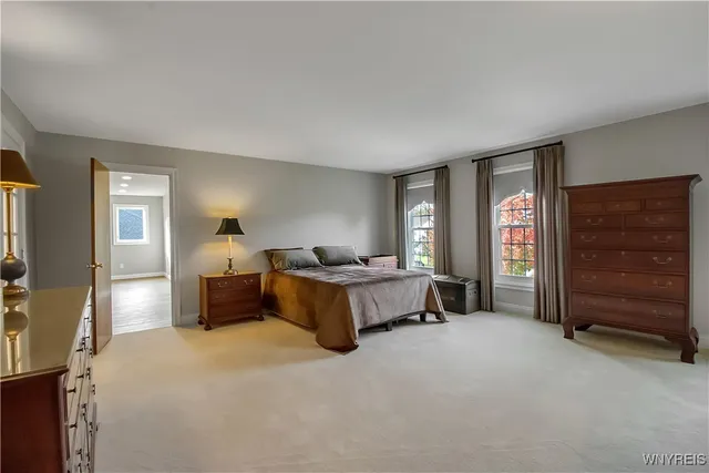 $675,000 | 5215 Fox Trace, Clarence, NY 14221