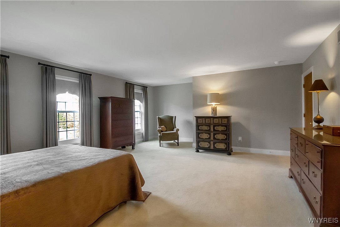 5215 Fox Trace Buffalo, NY 14221 - Photo 25 of 47 primary ensuite