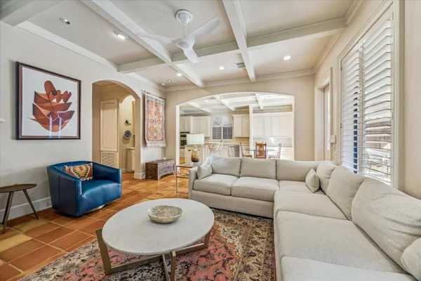 $1,800,000 | 52 Briar Hollow Lane, Unit E, Houston, TX 77027