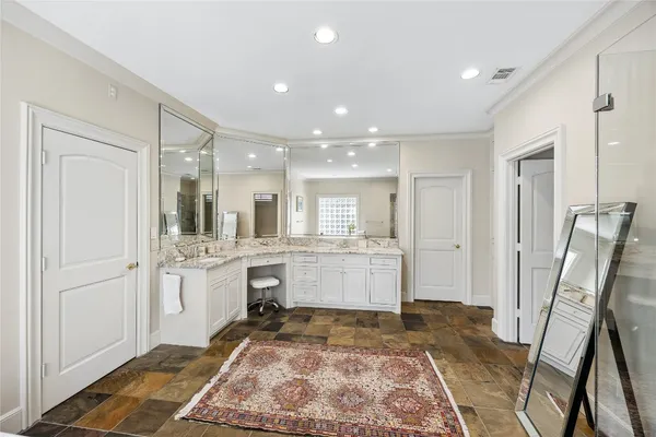 $1,800,000 | 52 Briar Hollow Lane, Unit E, Houston, TX 77027