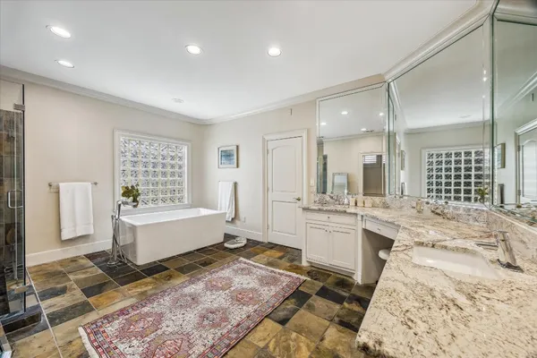 $1,800,000 | 52 Briar Hollow Lane, Unit E, Houston, TX 77027