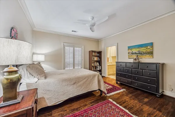 $1,800,000 | 52 Briar Hollow Lane, Unit E, Houston, TX 77027