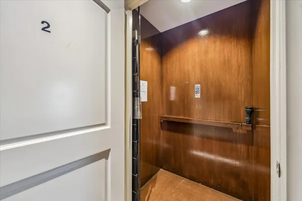 $1,800,000 | 52 Briar Hollow Lane, Unit E, Houston, TX 77027