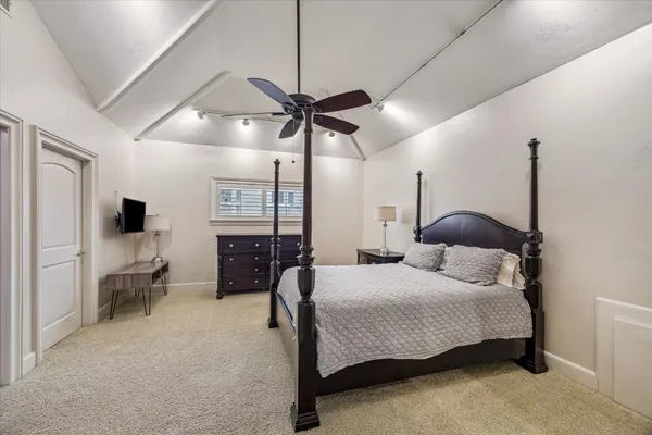 $1,800,000 | 52 Briar Hollow Lane, Unit E, Houston, TX 77027