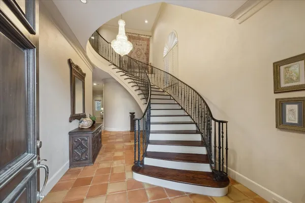 $1,800,000 | 52 Briar Hollow Lane, Unit E, Houston, TX 77027