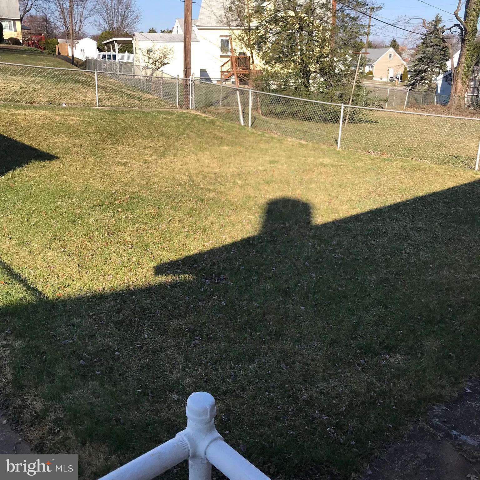 5534 Oakland Road Baltimore, MD 21227 - Photo 2 of 4 Exterior (Rear)