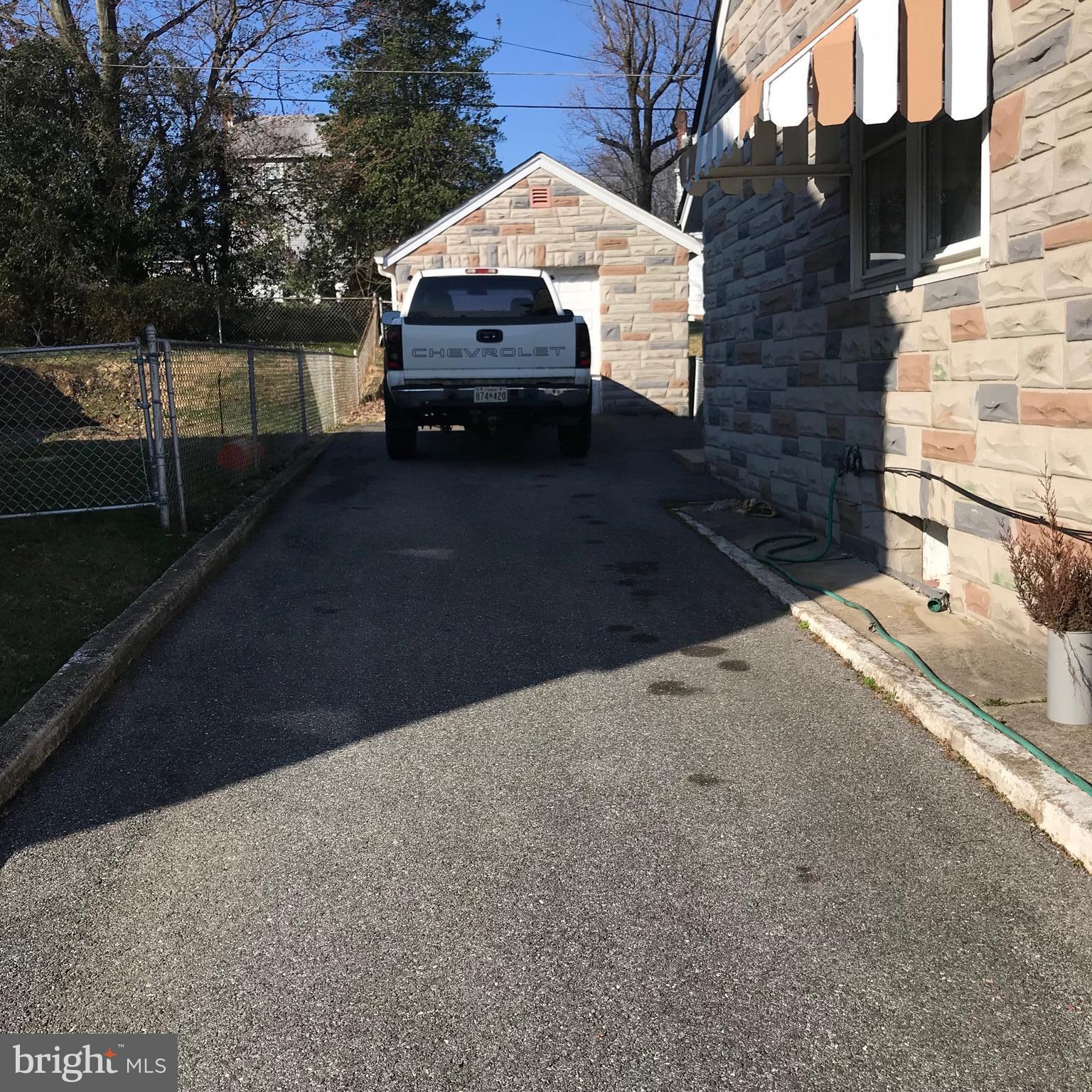 5534 Oakland Road Baltimore, MD 21227 - Photo 3 of 4 Exterior (General)