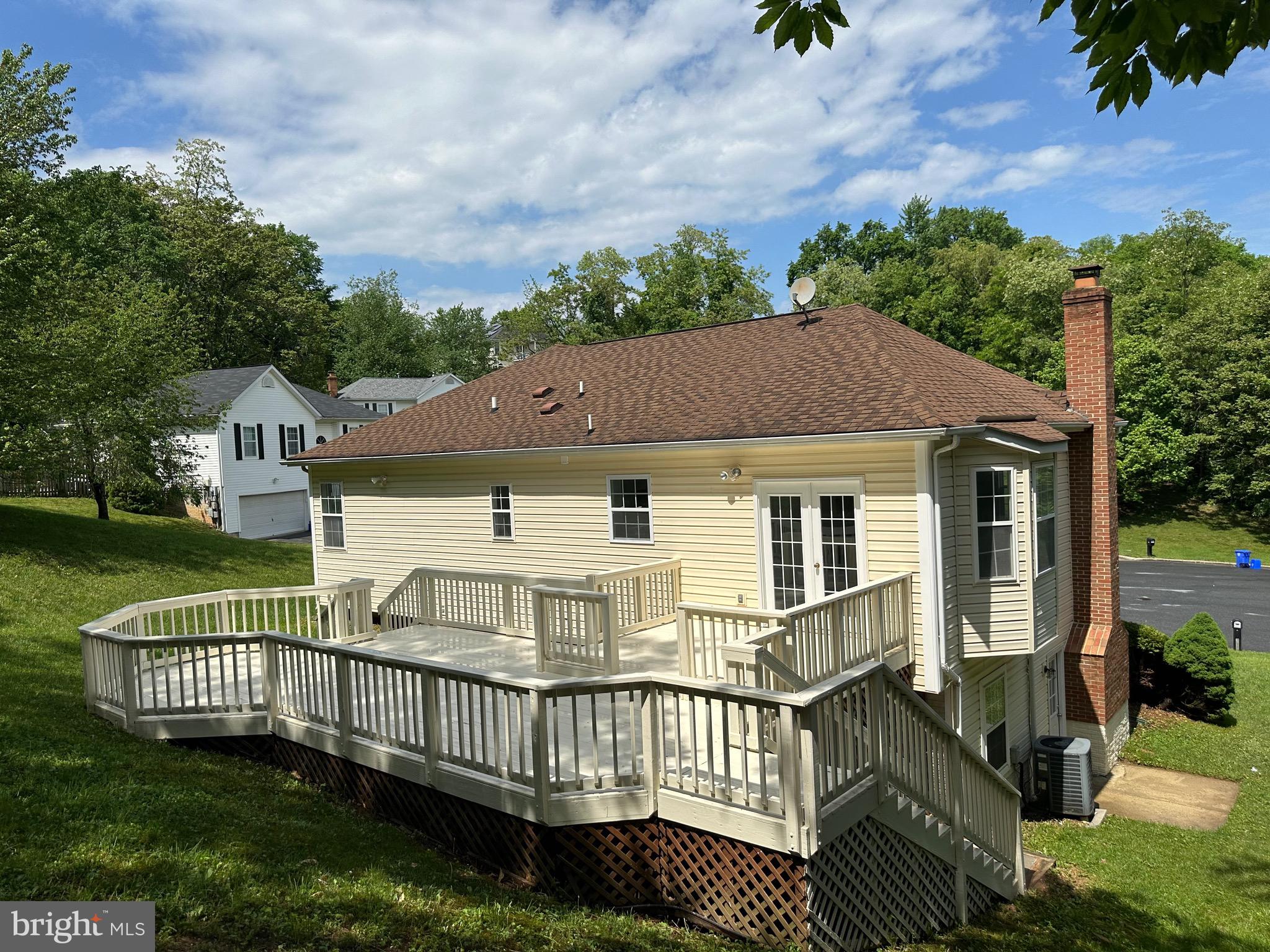 10458 Carlyn Ridge Road Damascus, MD 20872 - Photo 3 of 47 Gallery Image 3